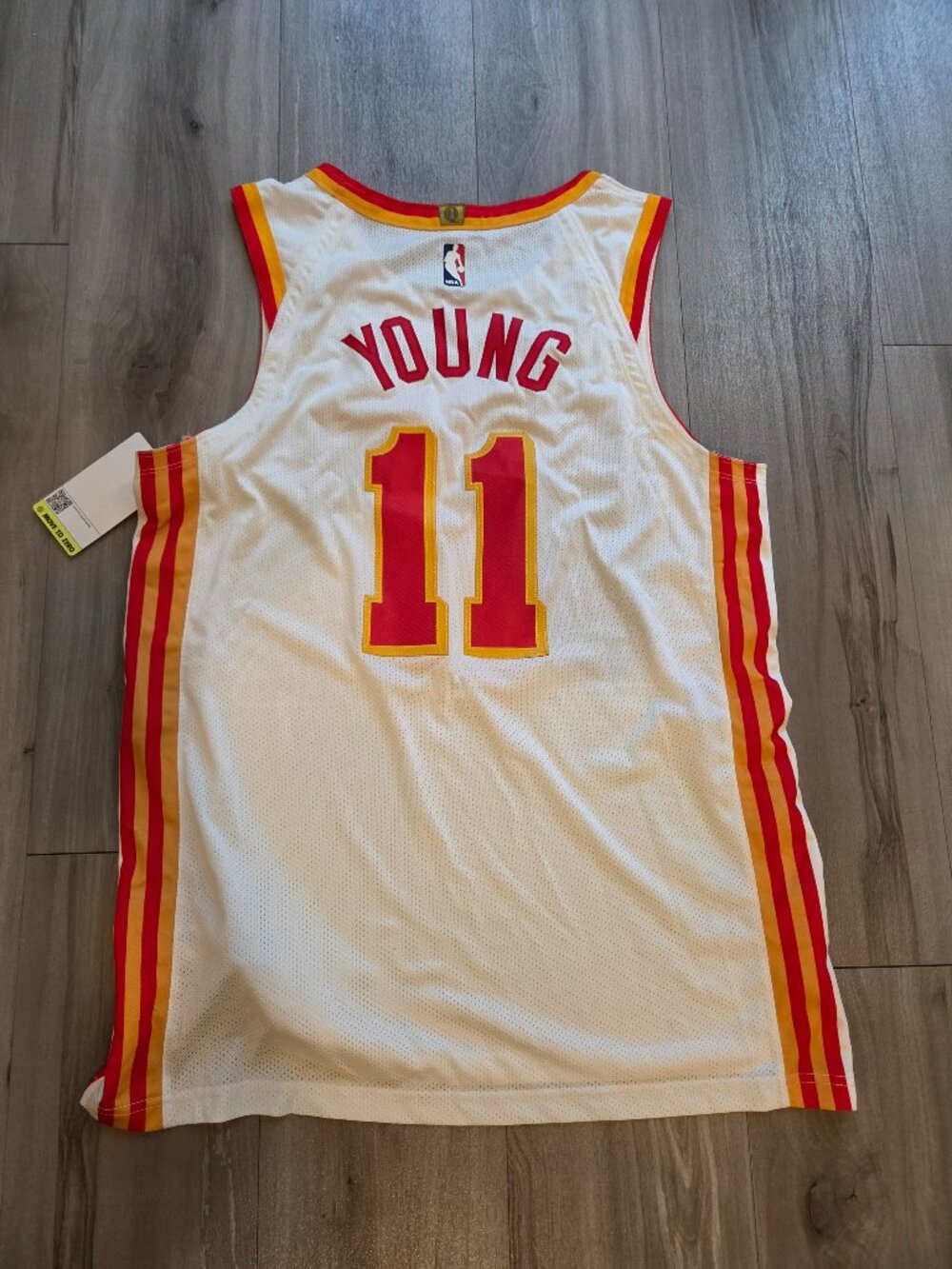Trae Young Atlanta Hawks Jersey Men’s 44 NBA BNWT Stitched Player Version